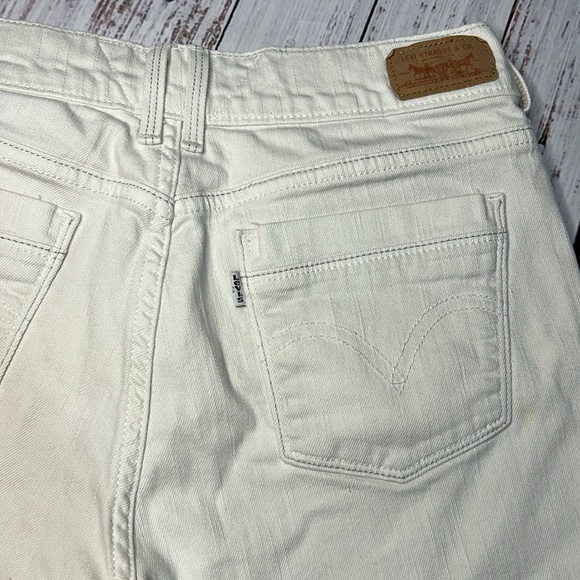 Levi's High Waisted White Denim Shorts 5" Inseam Size 8 or 29 Classic Summer - Picture 4 of 5